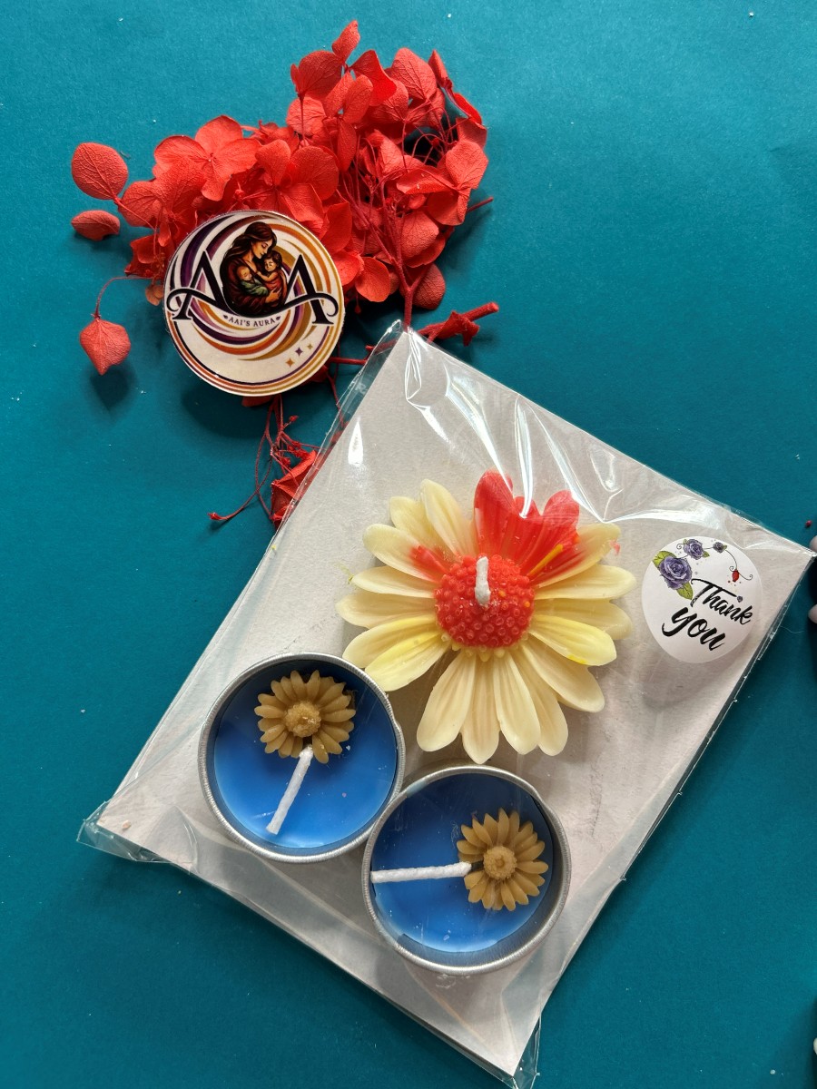 Another view of the two tea lights and daisy combo