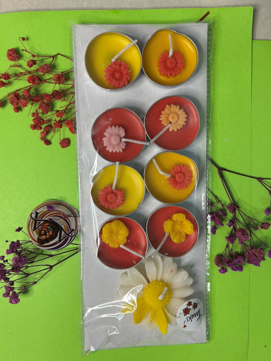 Fifth view of the eight tea lights and daisy combo