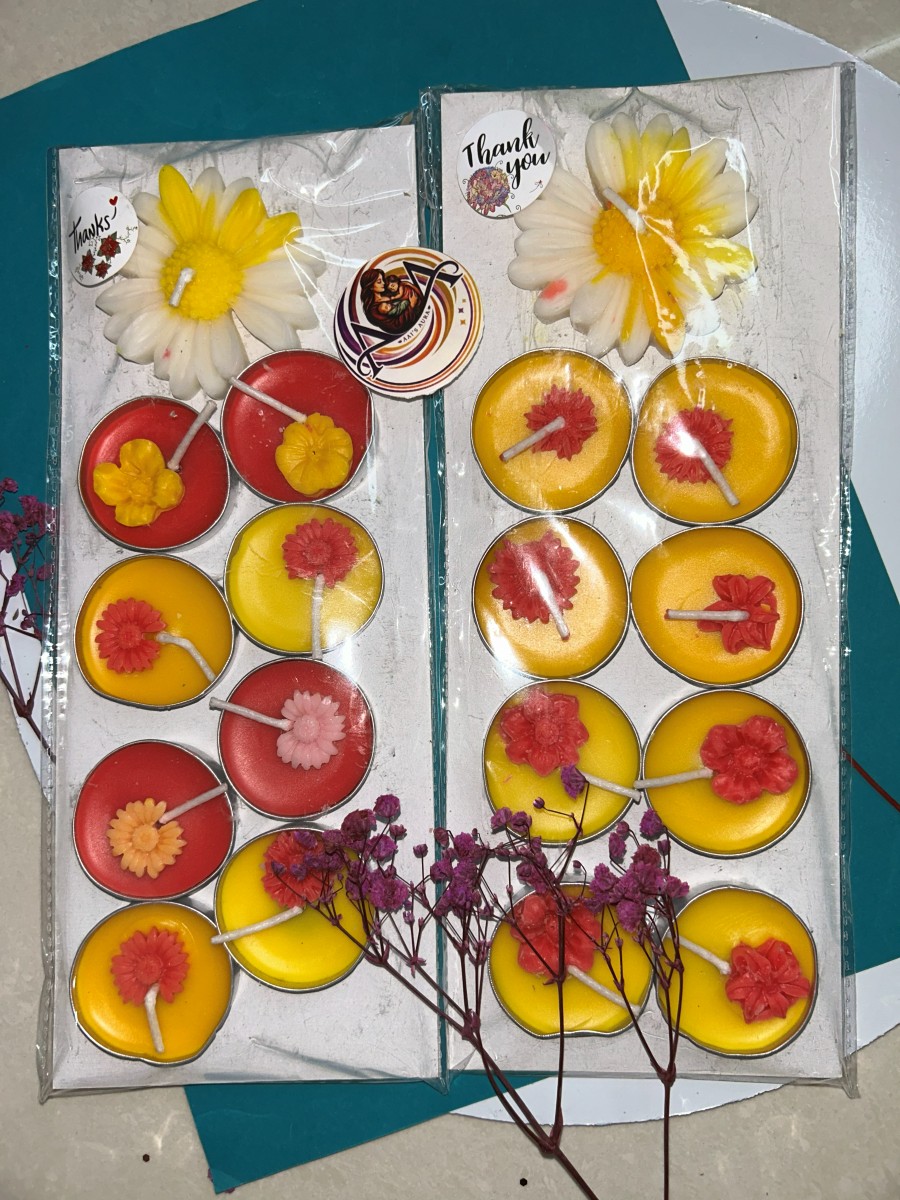 Sixth view of the eight tea lights and daisy combo